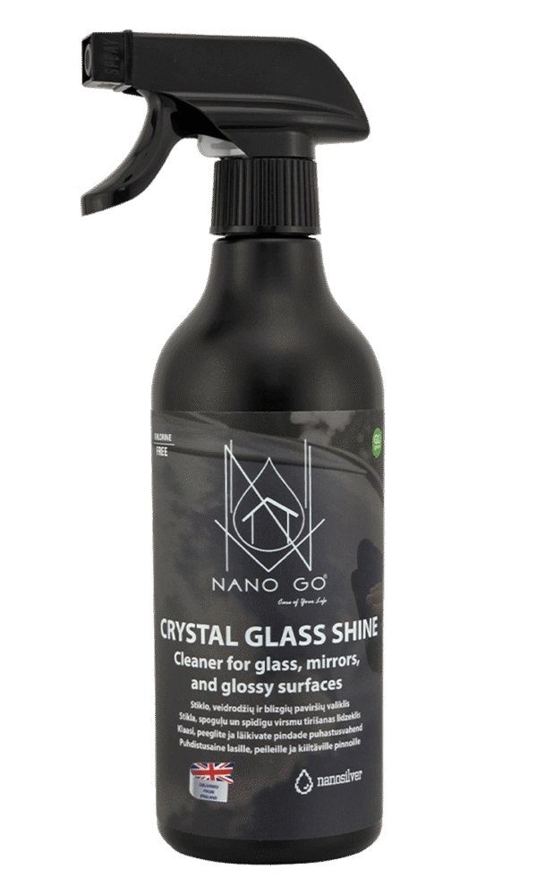 NANO GO Crystal Glass Shine glass and glossy surface cleaner 500 ml bottle with trigger sprayer